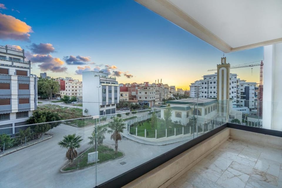 Élégant Appartement 3 Chambres à Malabata Hills Apartment in Tangier