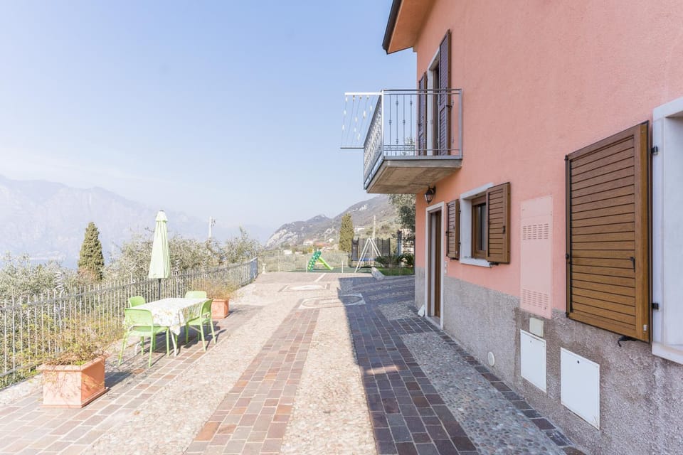 Property building, Balcony/Terrace