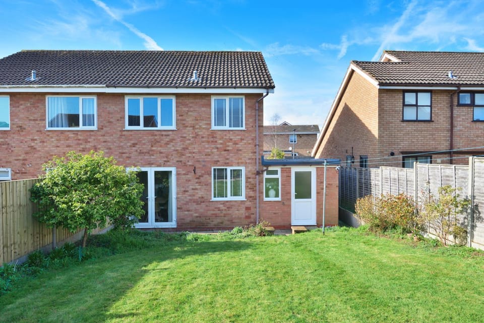 Newly Renovated City 10 Mins Nr Redbank Shack House in Hereford