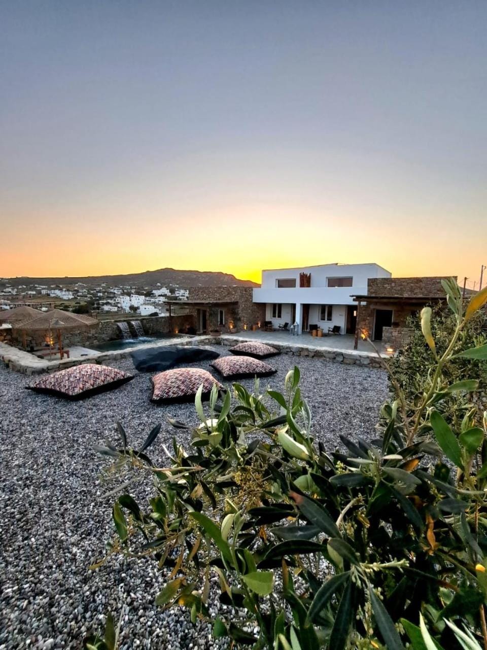 Property building, View (from property/room), City view, Garden view, Pool view, Swimming pool, Location, Inner courtyard view