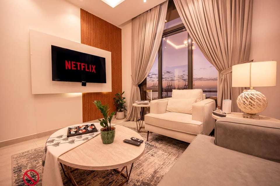 Bed, TV and multimedia, Living room, Photo of the whole room, Bedroom