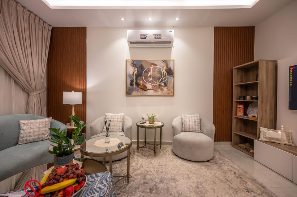 TV and multimedia, Living room, Seating area, air conditioner