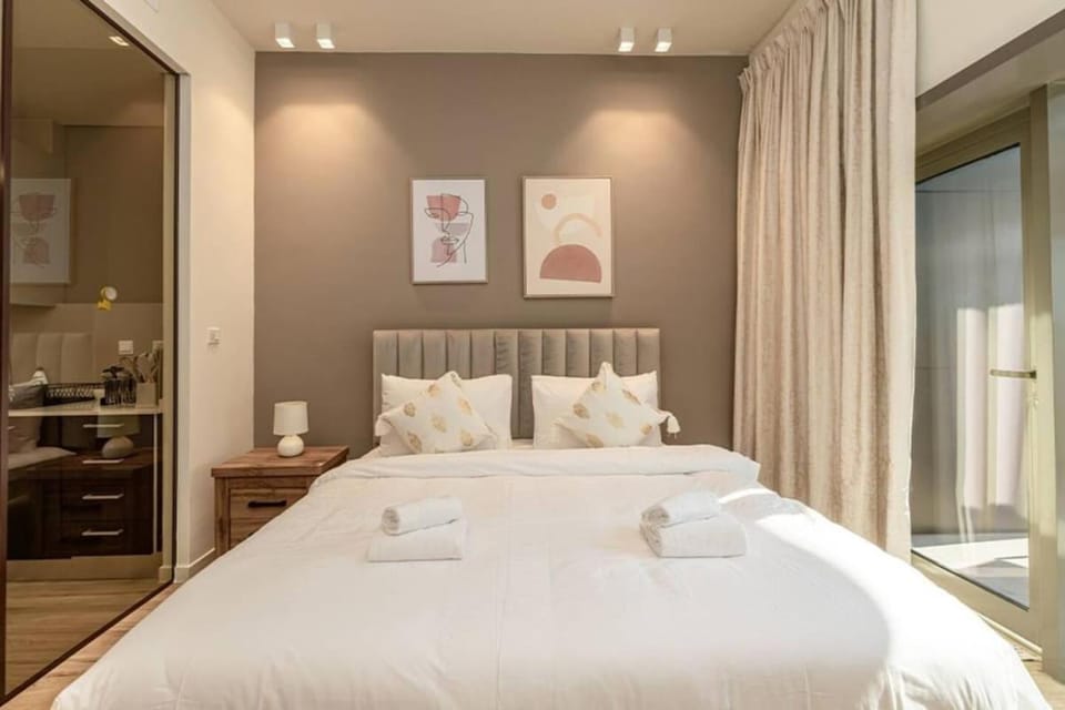 Bed, Bedroom, air conditioner