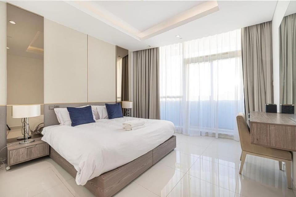 Luxury 1BR in 5star Hotel, 2 pools, Gym, Spa, Restaurants on site Apartment in Dubai