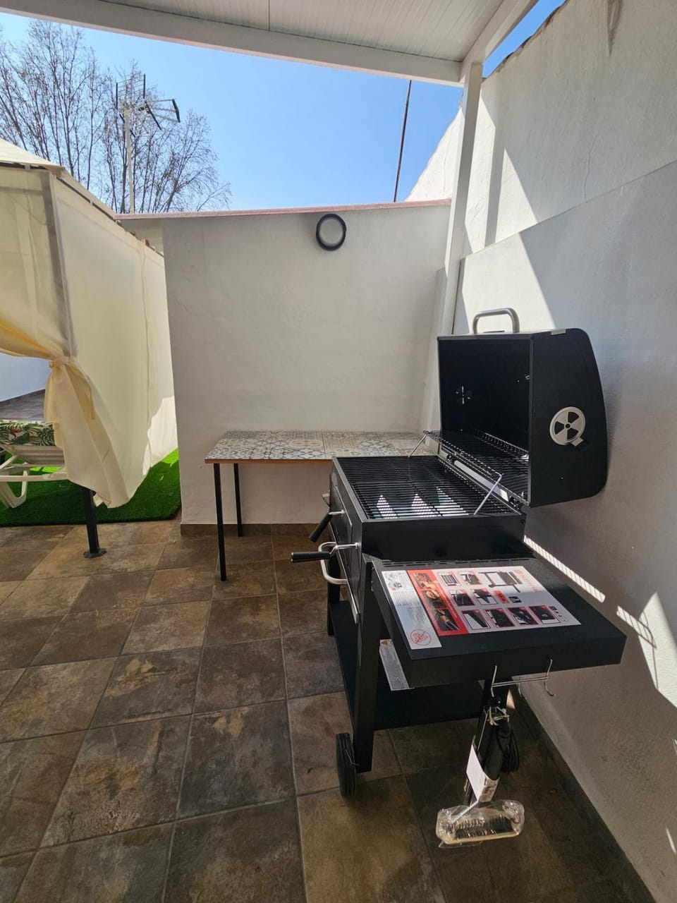 BBQ facilities, Balcony/Terrace