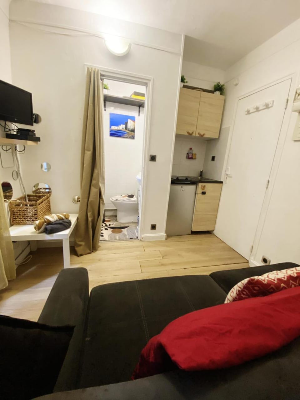 Top Studio Quartier Chic Proche Tour Eiffel Apartment in Paris