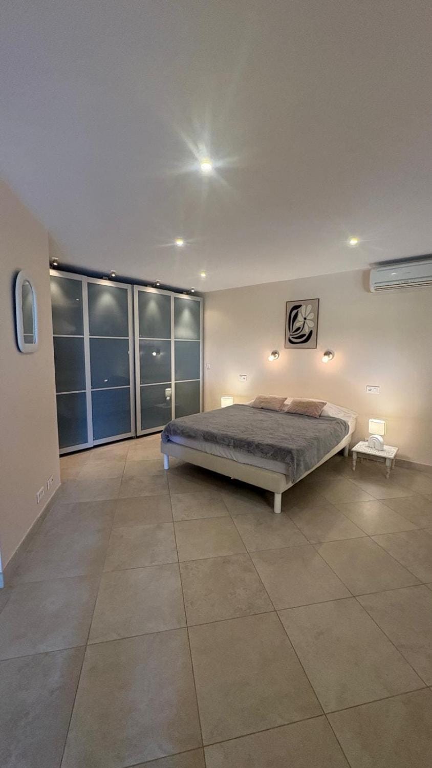 Rez de jardin dans Villas calme 100 m2 House in Saint-Raphael