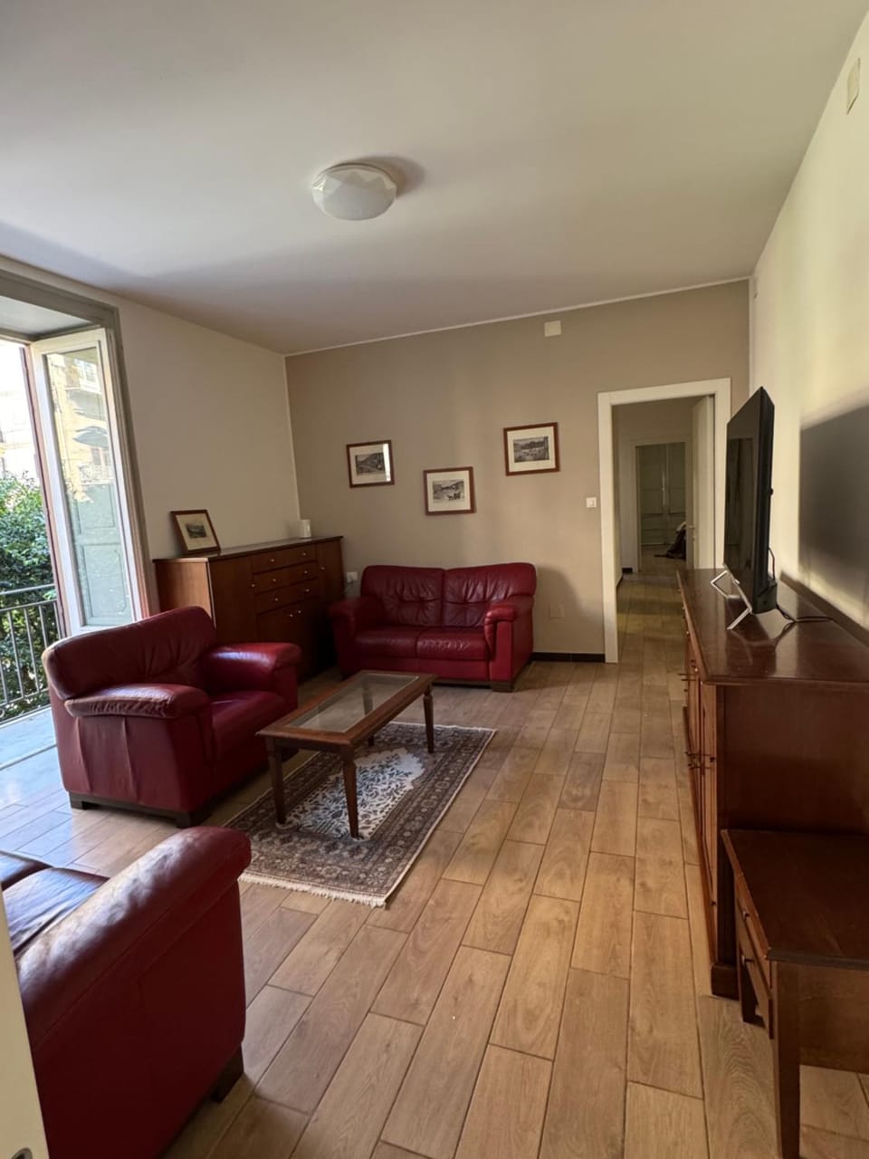 Communal lounge/ TV room