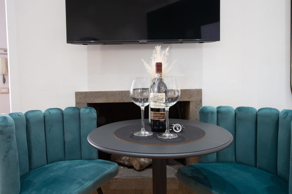 TV and multimedia, Seating area