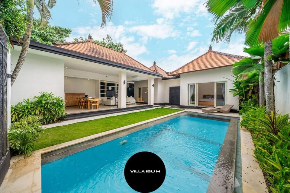 Villa Ibu H Villa in North Kuta
