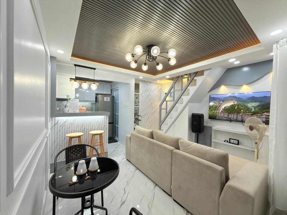 TV and multimedia, Living room, Seating area, Dining area, Evening entertainment