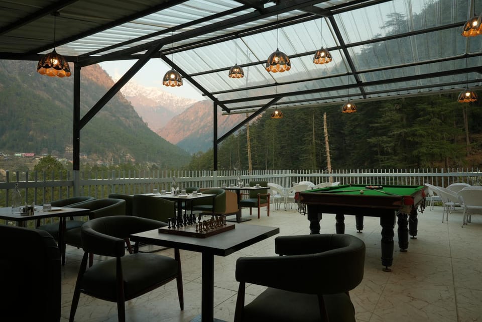 Restaurant/places to eat, Game Room, View (from property/room), Balcony/Terrace, Lounge or bar, fireplace