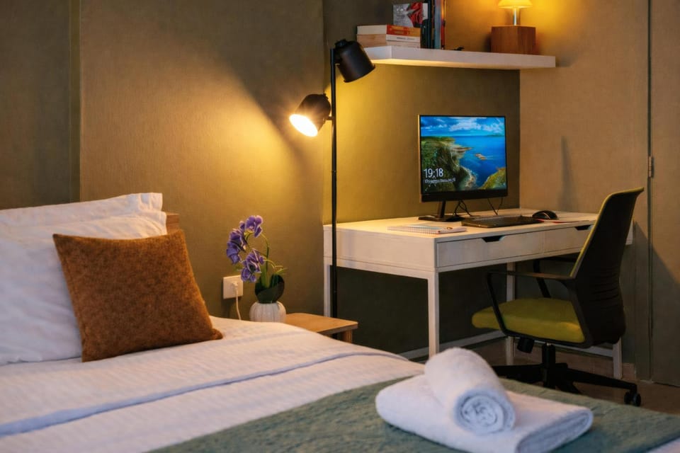 TV and multimedia, Photo of the whole room, Bedroom