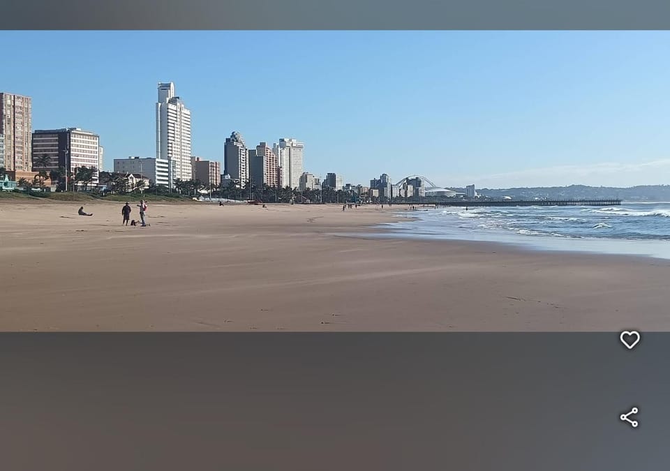 BENCORRUM ON THE BEACh Apartment in Durban