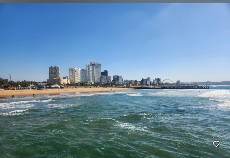 BENCORRUM ON THE BEACh Apartment in Durban
