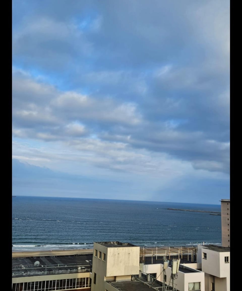 BENCORRUM ON THE BEACh Apartment in Durban