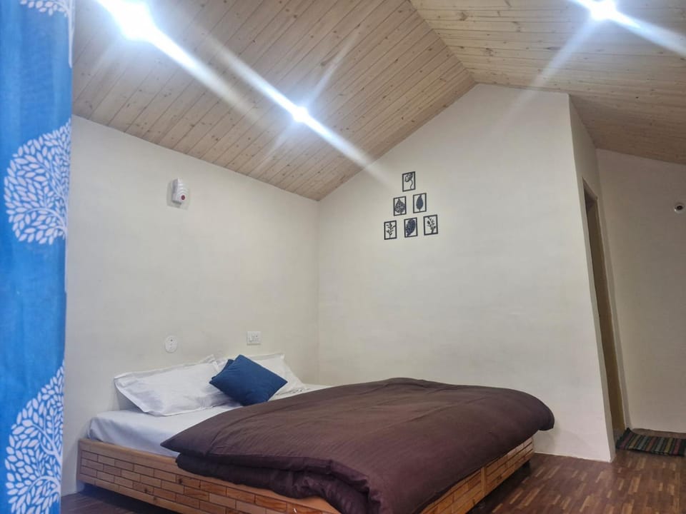 Manali Adventures Stay & Cafe Campground/ 
RV Resort in Himachal Pradesh