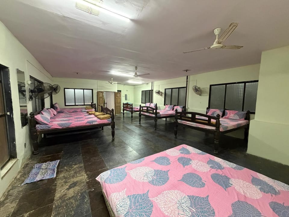 Green Wave - Your Budget Stay Hotel in Maharashtra