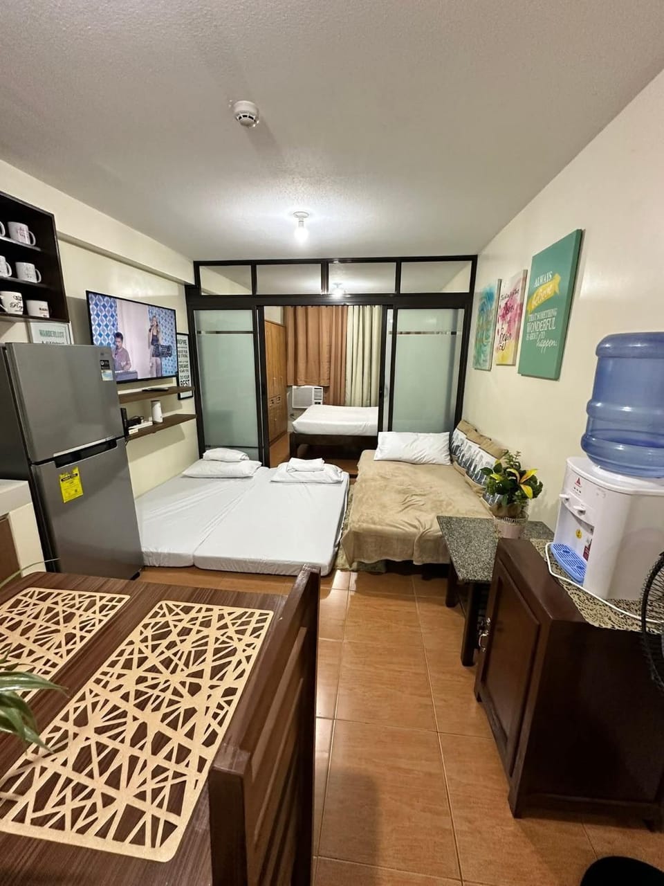 Staycation near SM Bicutan Apartment in Paranaque