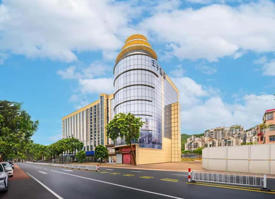 JI Hotel Zhuhai Gongbei Port East Yuehai Road Hotel in Guangdong