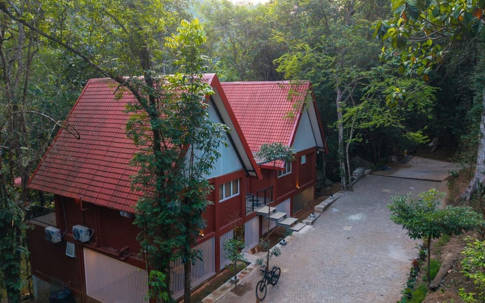 Property building, Bird's eye view, Cycling