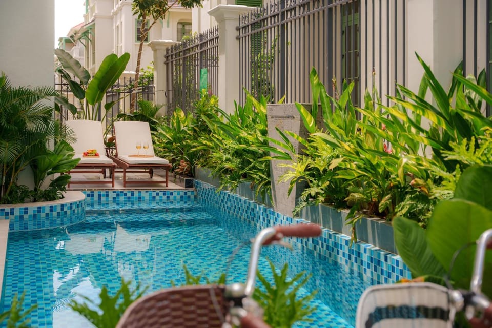 Swimming pool