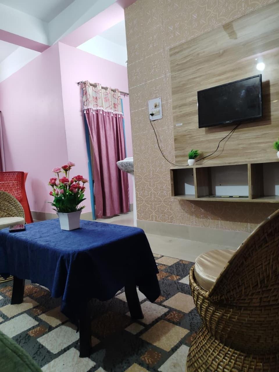 pine homestay Apartment in India