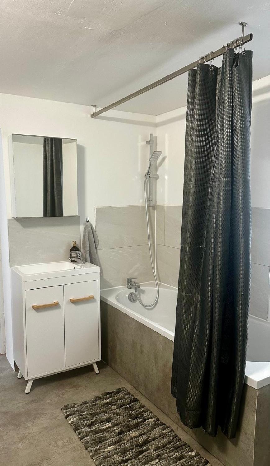 Chaleureux proxi-CHU et clinique St Hilaire Apartment in Rouen