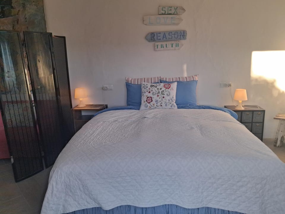 Studio in Finca Molino in Almayate with Pool, Sea Views, Family Touch & Dog Madness Apartment in Axarquía