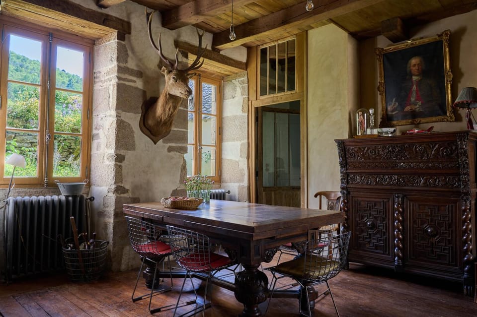 Property building, Breakfast