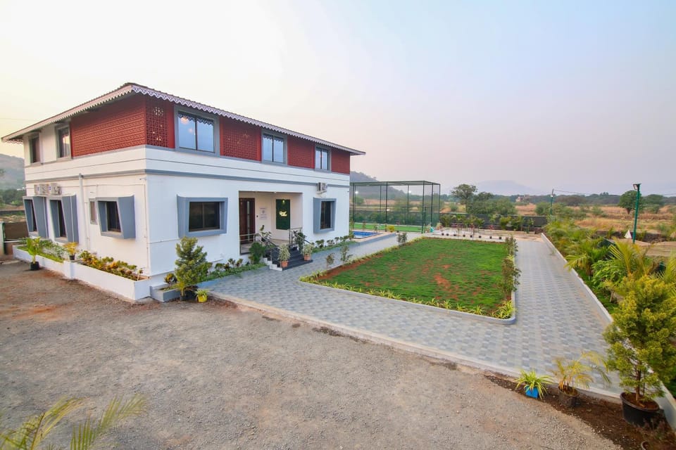 Property building, Garden view