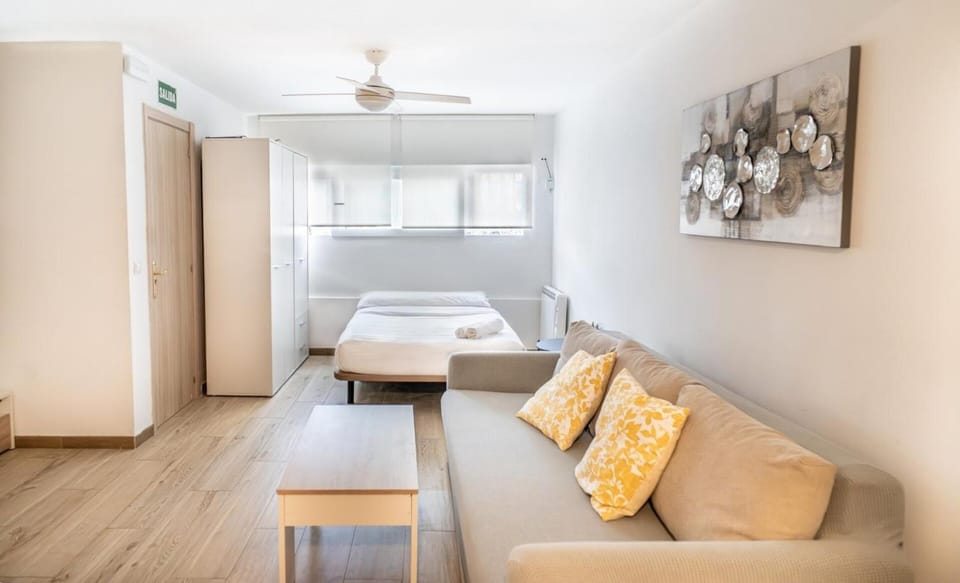 Ribadeo 1 Apartment - CC La Vaguada Apartment in Madrid