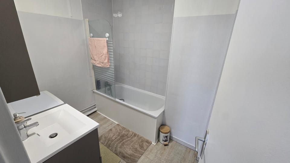 Appartement proche Lille Apartment in Villeneuve-d'Ascq