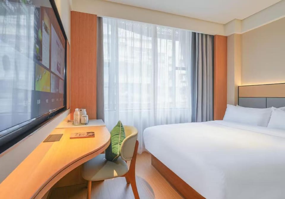 JI Hotel Zhuhai Gongbei Port Hotel in Guangdong