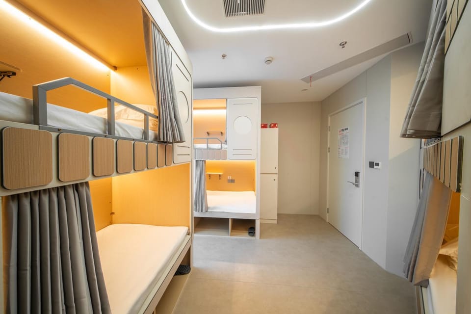 Photo of the whole room, Bedroom, bunk bed