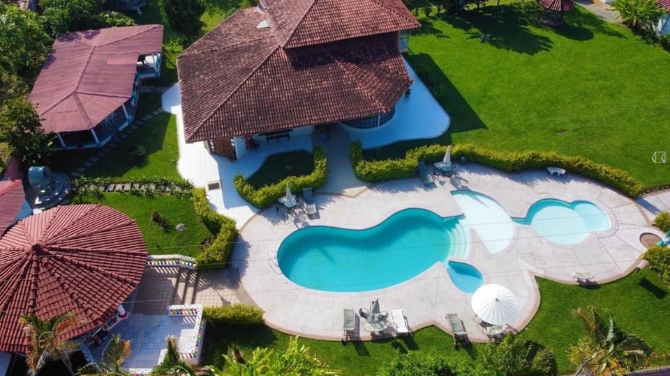 Property building, Bird's eye view, Garden, Pool view, Swimming pool