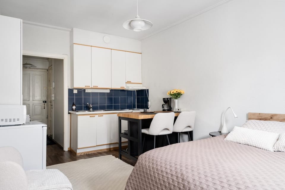 Bed, Photo of the whole room, Dining area, kitchen