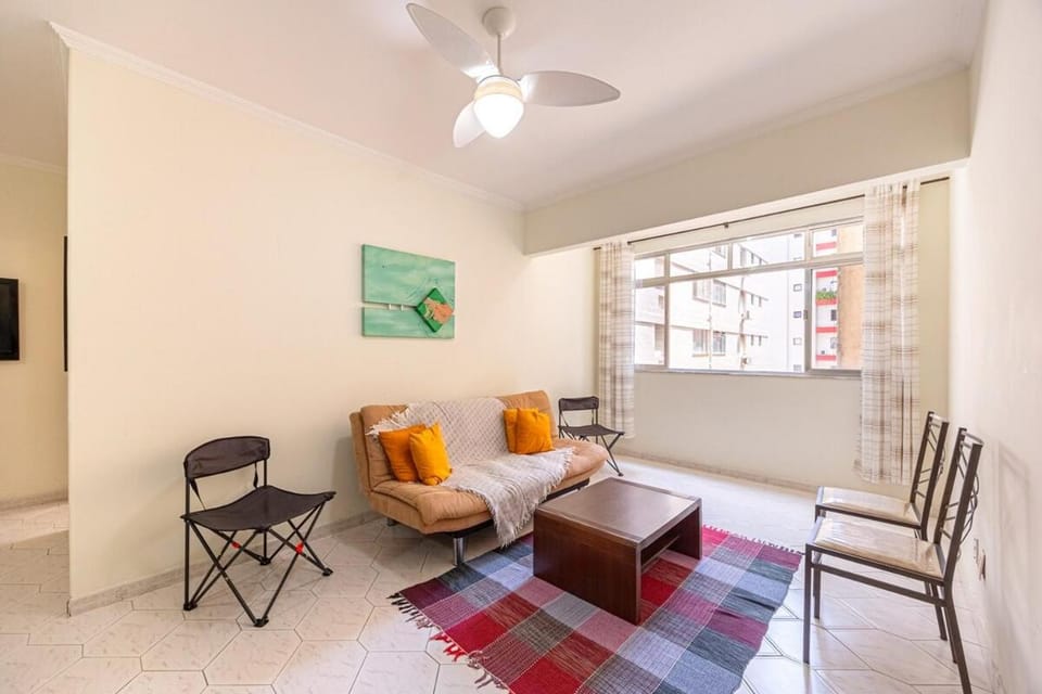 Apartamento pé na areia Praia dos Milionários. Apartment in Santos