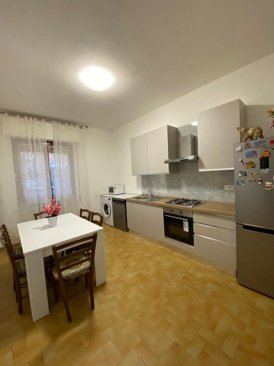 Kitchen or kitchenette, Dining area, dishwasher, oven, stove