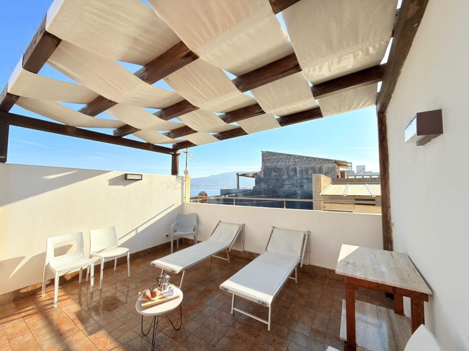 Patio, Day, View (from property/room), Balcony/Terrace, Balcony/Terrace, Living room, Seating area, Dining area