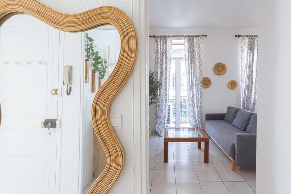 Lumière de Provence - charming, parking, AC, cosy Apartment in Cannes