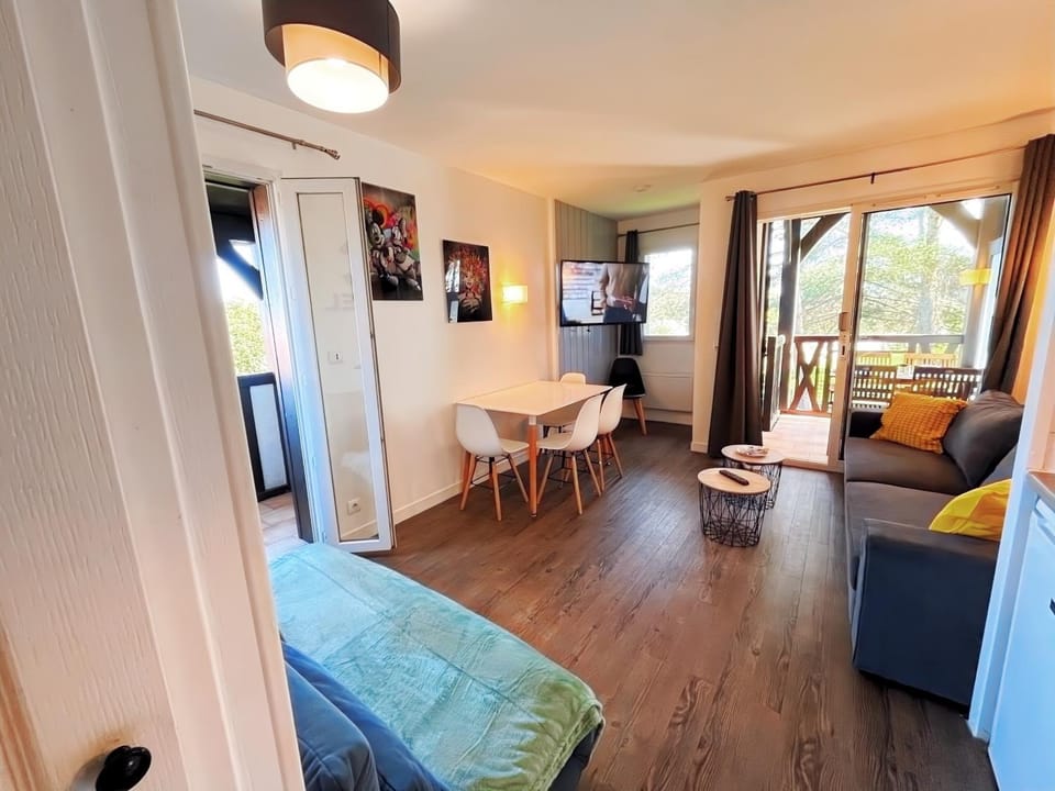 Parking Privée, Piscine chauffée et 2 balcons vu Golf de Deauville Apartment in Deauville