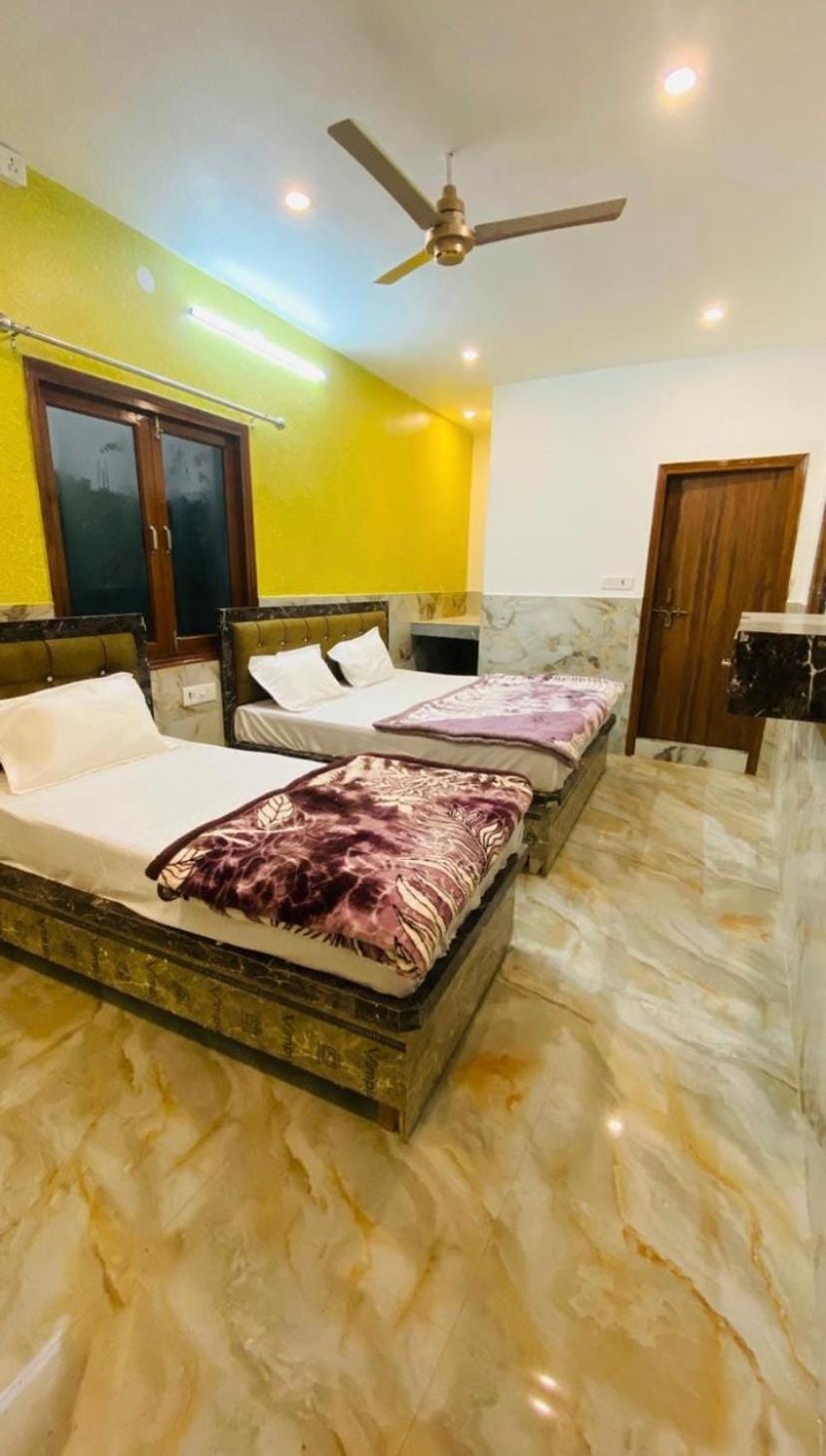 Hotel Yash Dham Hotel in Uttar Pradesh