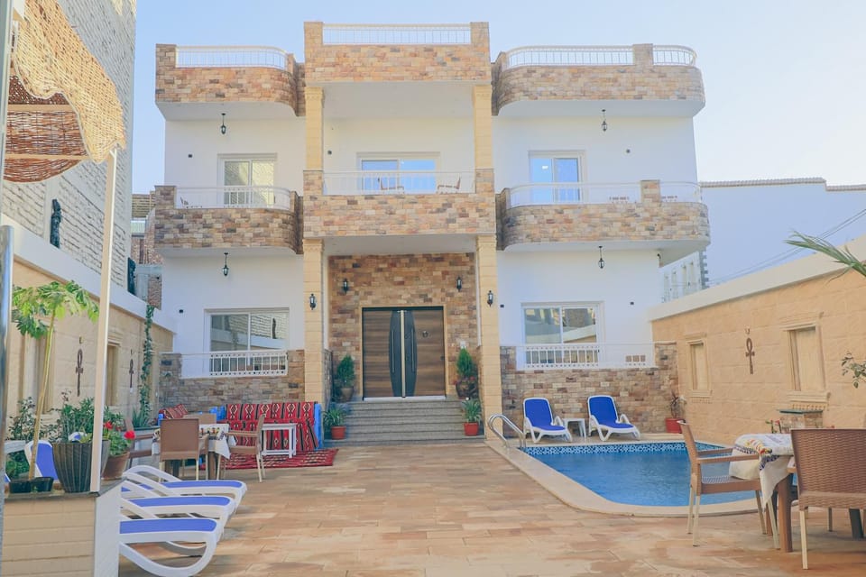 Property building, Swimming pool