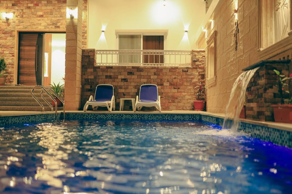 Balcony/Terrace, Pool view, Swimming pool
