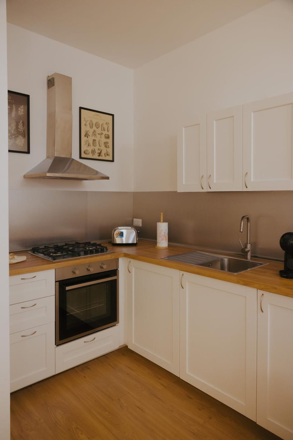 Kitchen or kitchenette, Communal kitchen