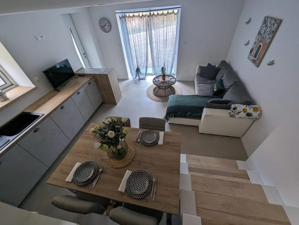 Logement au cœur d'une ferme Apartment in Auvergne-Rhône-Alpes