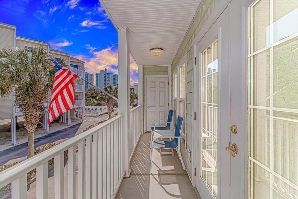 Bright and Modern, Family Friendly Escape w/ Elevator! Charleston Village 201 House in North Myrtle Beach
