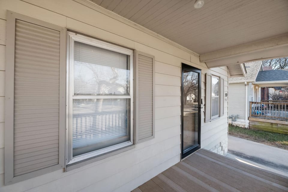 Charming 2 bed 1 bath home near College Hill House in Wichita