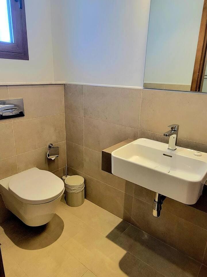 Private Pool Retreat - Full-Service Villa House in Muscat Governorate, Oman